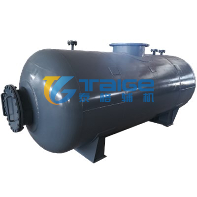 旋膜式除氧器安裝現(xiàn)場,旋膜式除氧器效果圖